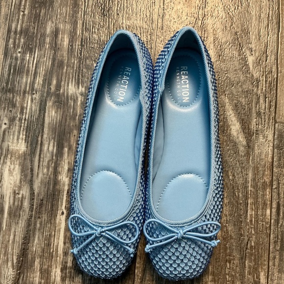 Kenneth Cole Light Blue Textured Flats with Bow Size 9 - Picture 5 of 12